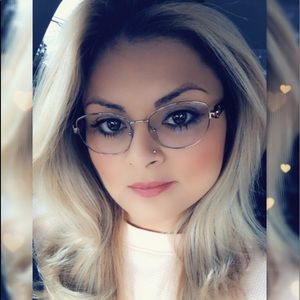 Meet your Posher, Dalia